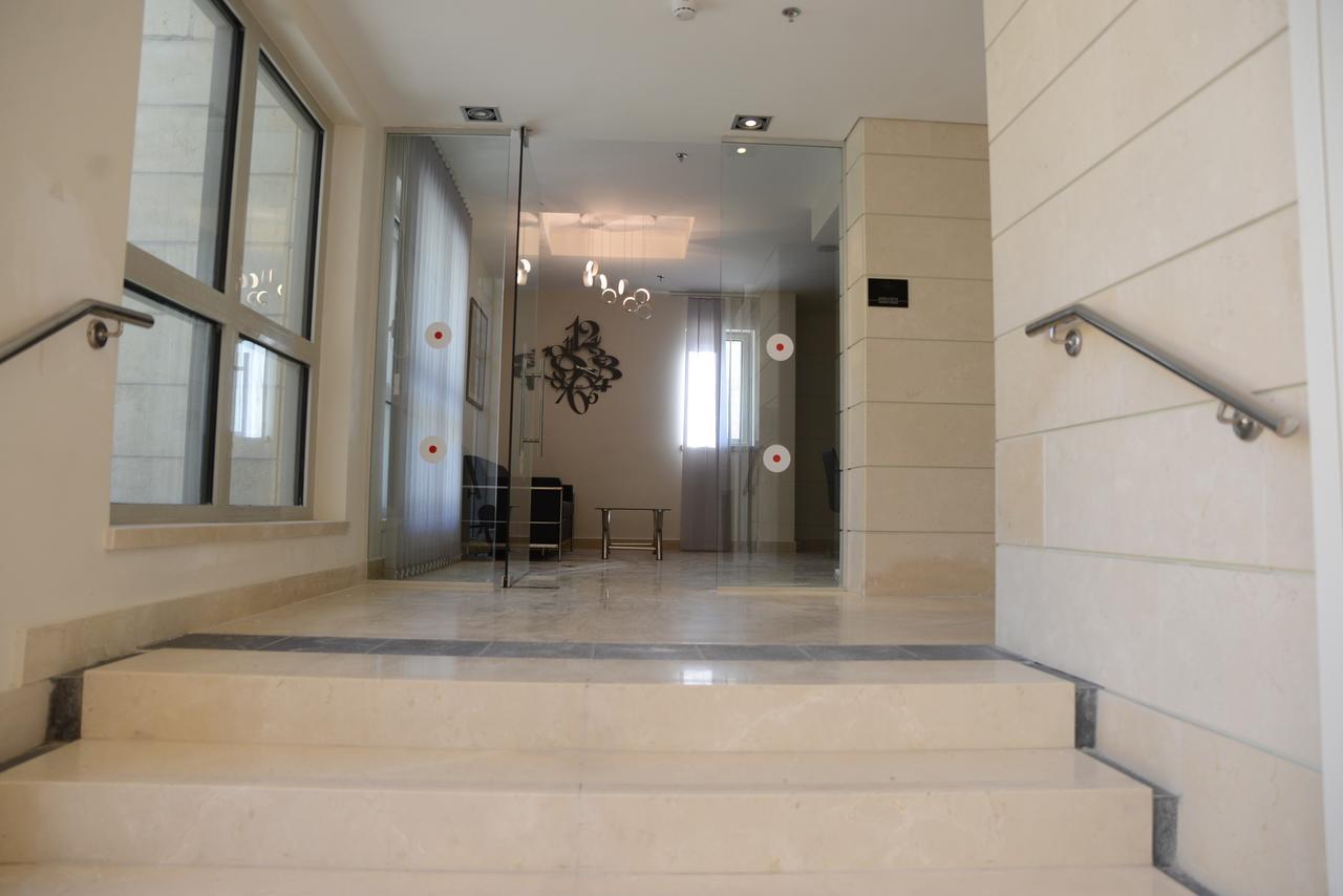 Saidoff, Amazing 4 Bedroom 3 Bath In City Center, Pool, Parking!!! Ierusalim Exterior foto