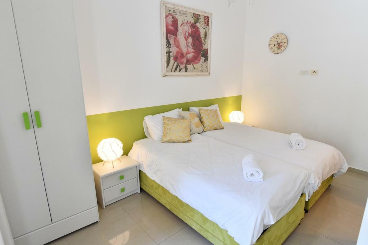 Saidoff, Amazing 4 Bedroom 3 Bath In City Center, Pool, Parking!!! Ierusalim Exterior foto