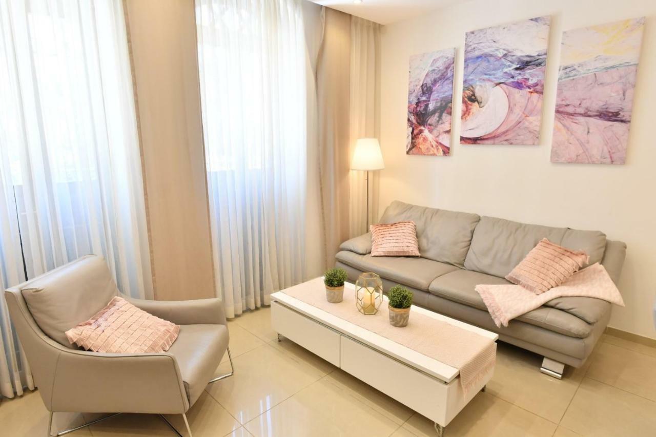 Saidoff, Amazing 4 Bedroom 3 Bath In City Center, Pool, Parking!!! Ierusalim Exterior foto