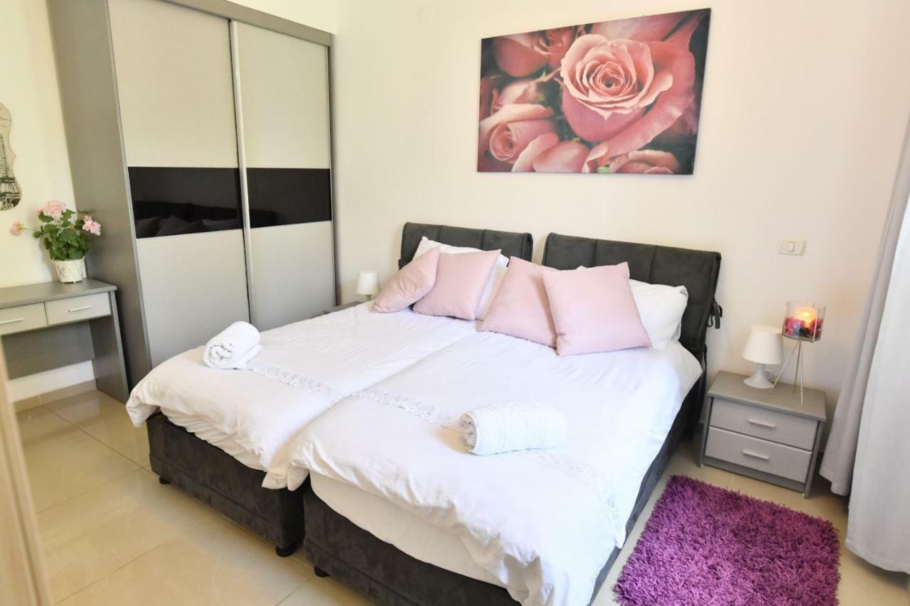 Saidoff, Amazing 4 Bedroom 3 Bath In City Center, Pool, Parking!!! Ierusalim Exterior foto
