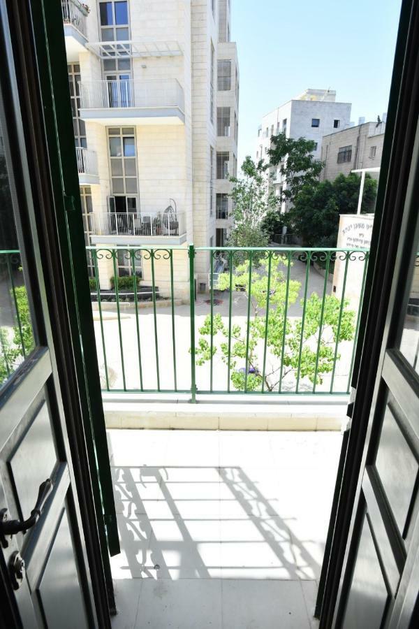 Saidoff, Amazing 4 Bedroom 3 Bath In City Center, Pool, Parking!!! Ierusalim Exterior foto
