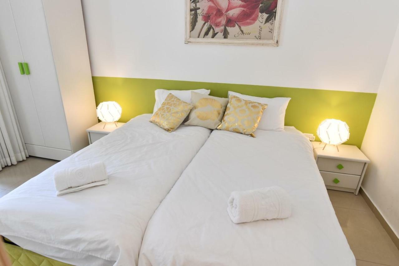 Saidoff, Amazing 4 Bedroom 3 Bath In City Center, Pool, Parking!!! Ierusalim Exterior foto